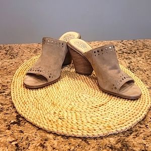 Vince Camuto western style slides